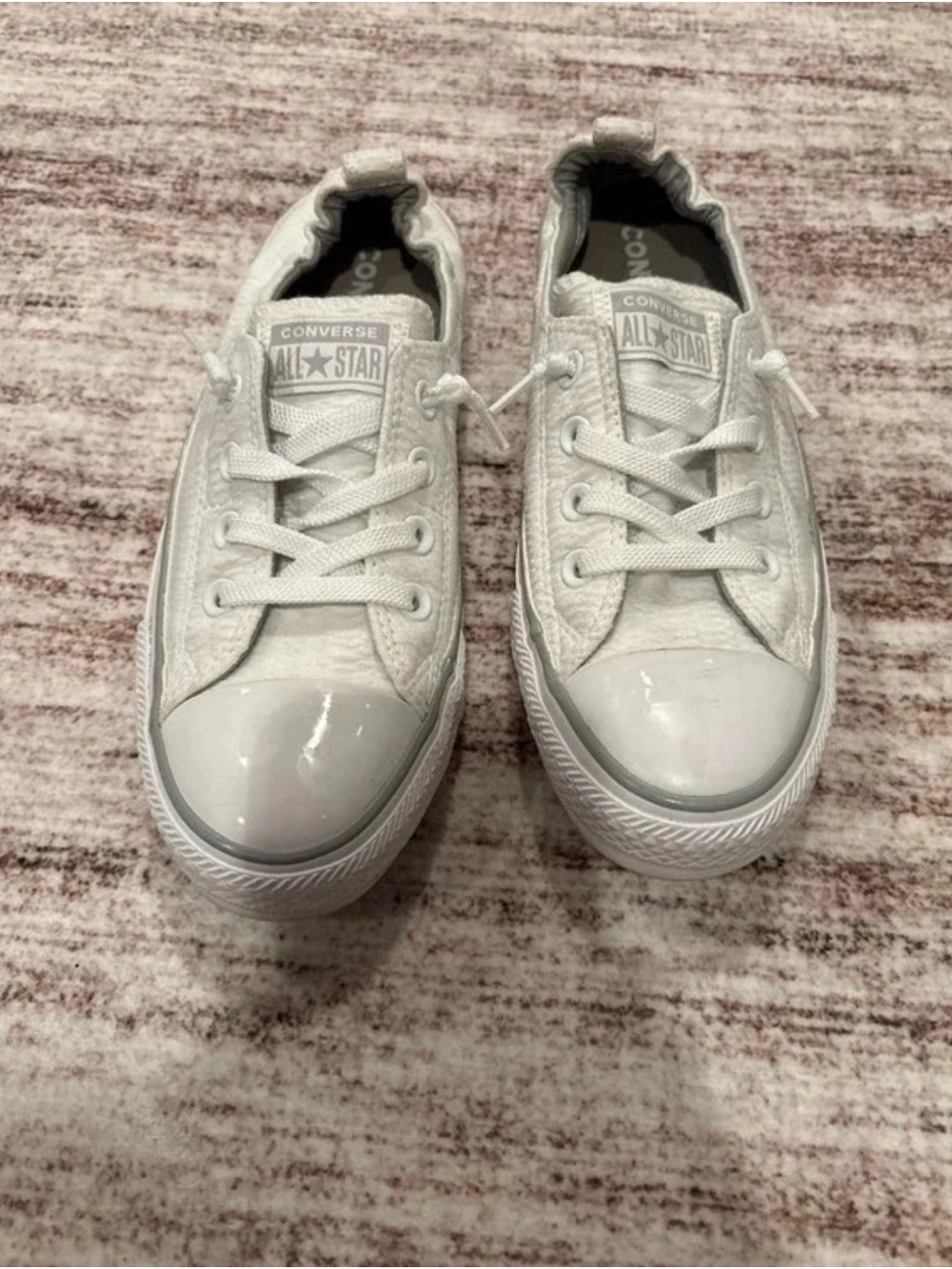 Womenâs 8 White Slip-On Converse